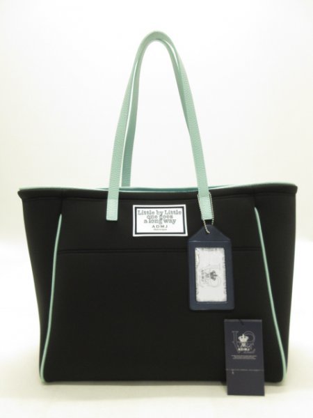 バッグ・小物・アクセサリーも取り扱っています